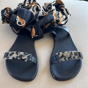 Avec Moderation Leather Sandal